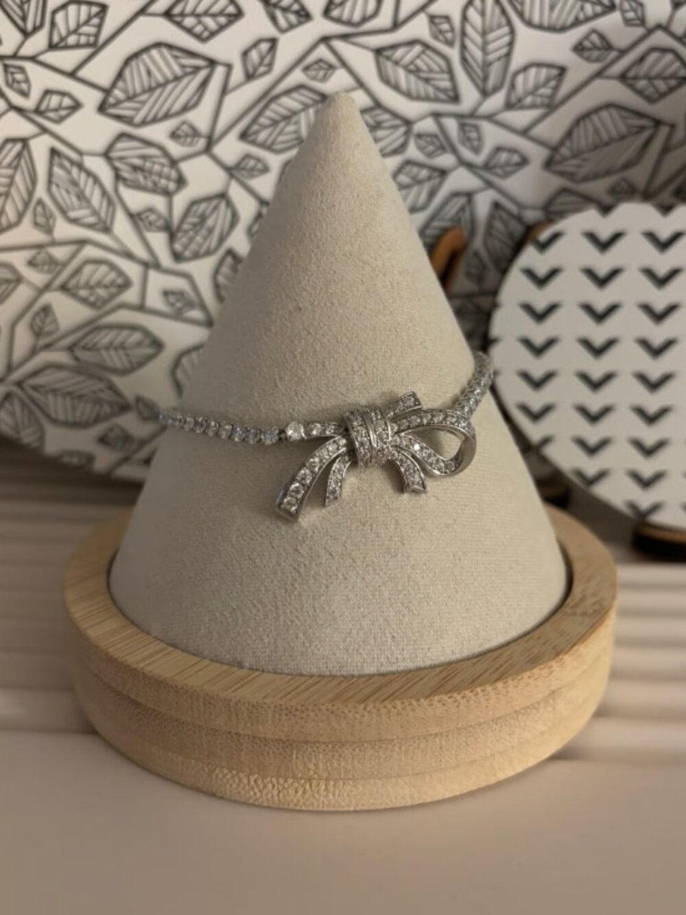 Bow CZ rhodium plated bracelet